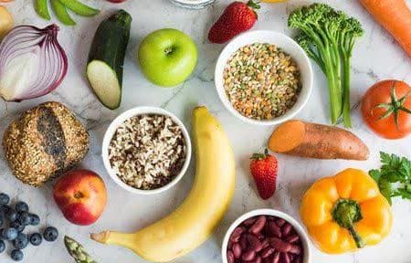 نقش رژیم غذایی در کنترل بیماری‌ها