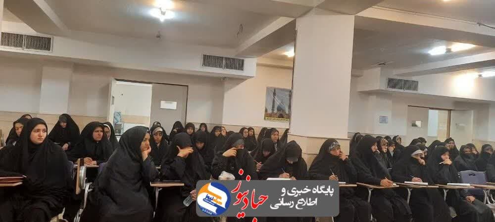 برگزاری جلسه توجیهی آیین‌نامه جدید پایان‌نامه سطح سه در مدرسه نرجس خاتون(س) دولت‌آباد