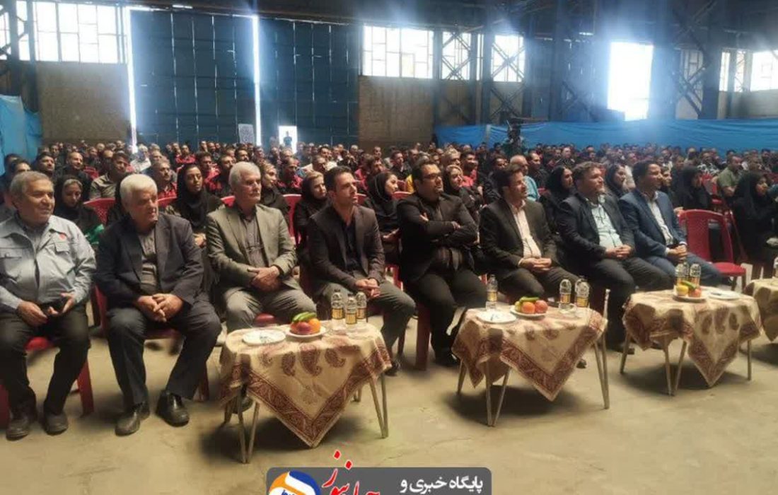 کارآفرینان و تولیدکنندگان قدردان زحمات کارگران عزیز هستند و تولید و صنعت کشور مدیون تلاش کارگران است.