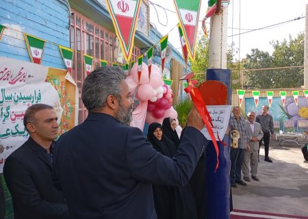 طنین دوازده زنگ شکوفه‌ها به یاد دوازده روز حماسه؛ ادای احترام به شهدای جنگ کوتاه اما جاودان