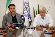 نشست خبری  متفاوت در حبیب‌آباد؛ از میز جلسه تا میدان پروژه‌ها