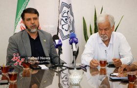 نشست خبری  متفاوت در حبیب‌آباد؛ از میز جلسه تا میدان پروژه‌ها